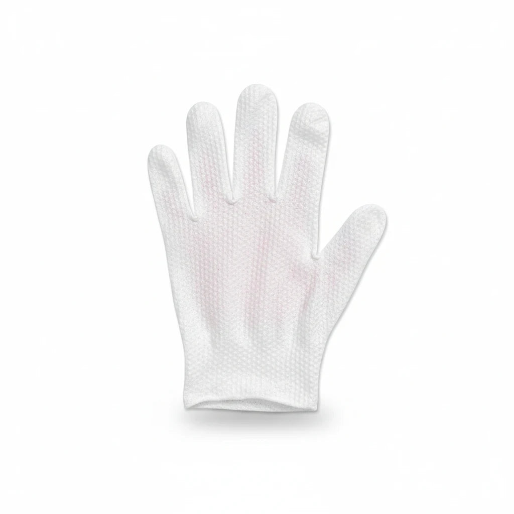 RBT Concept Store white textured pet grooming glove for gentle cleaning and deshedding of dogs and cats